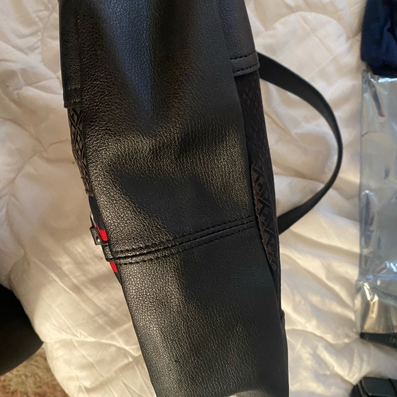 Tommy Hilfiger Shoulder Bag - Picture 10 of 13